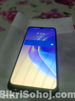 Vivo v21